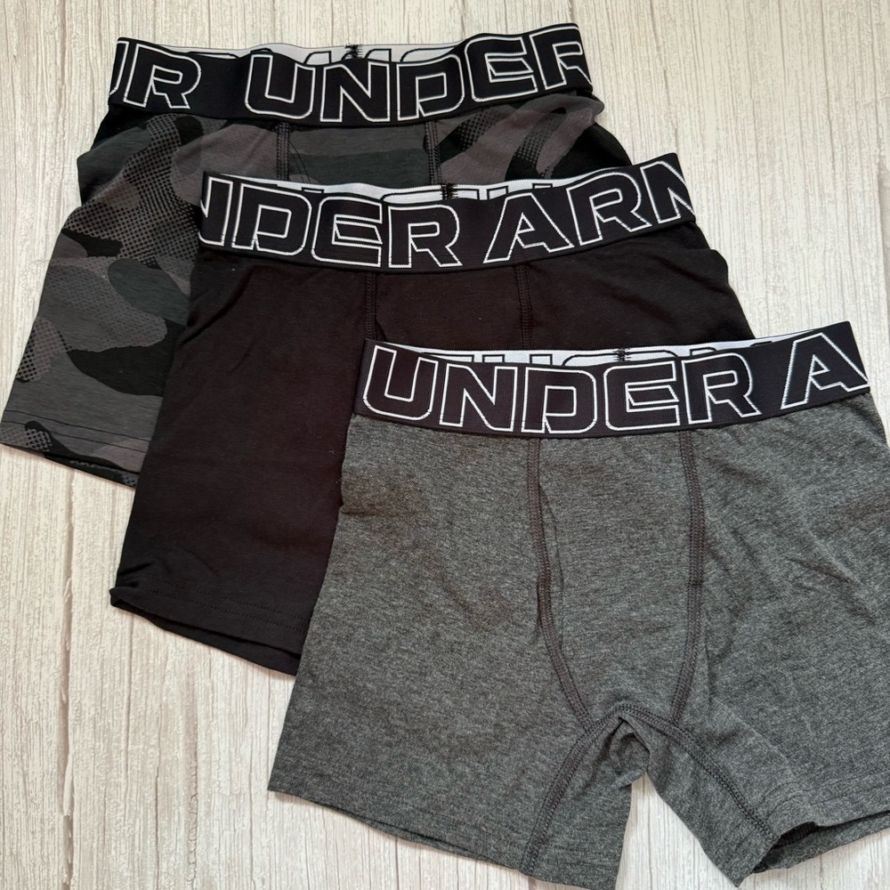 New Boy's UNDER ARMOUR Set Of 3 Polyester Blend  Boxer Brief size S